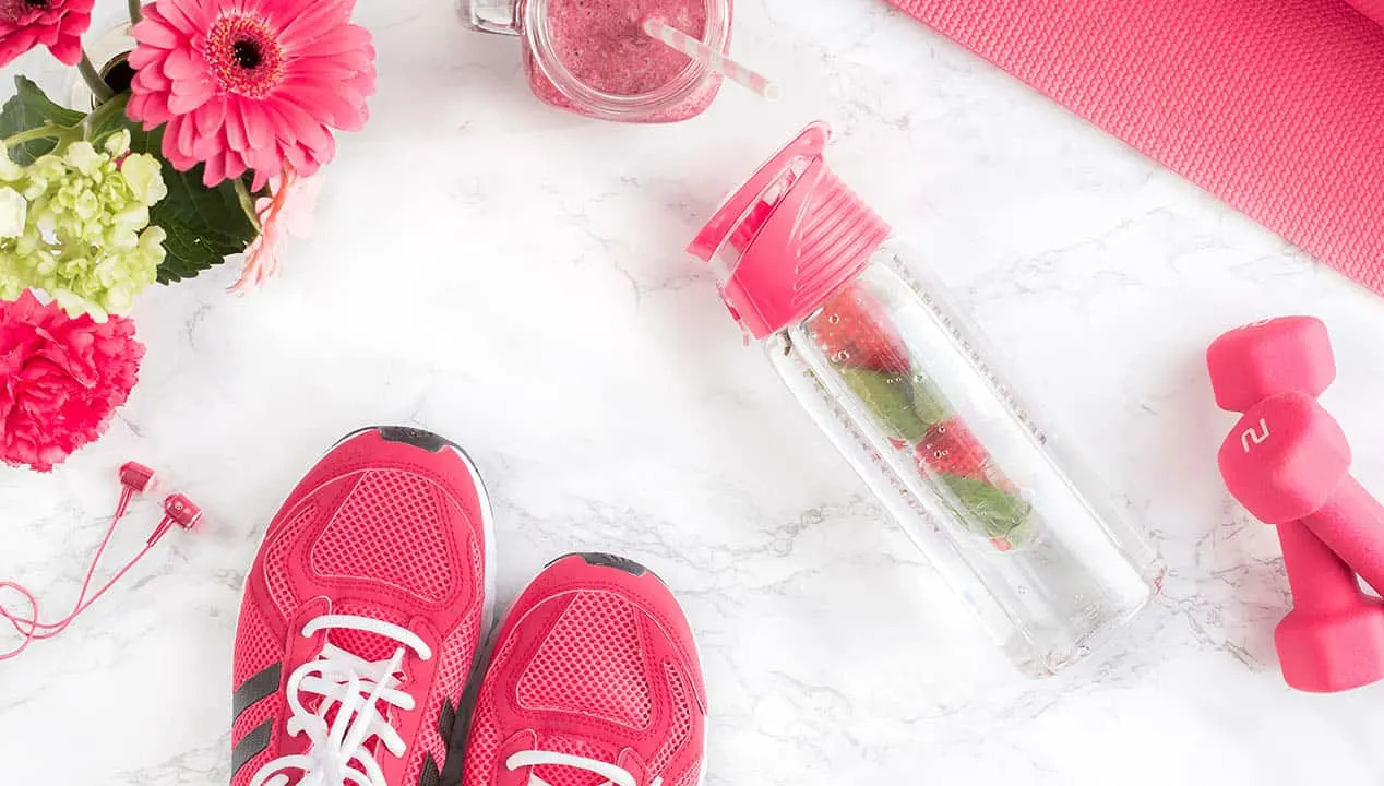 We don't usually associate social media with being able to achieve your goals but there's a way to make it work for you and it all has to do with motivation.