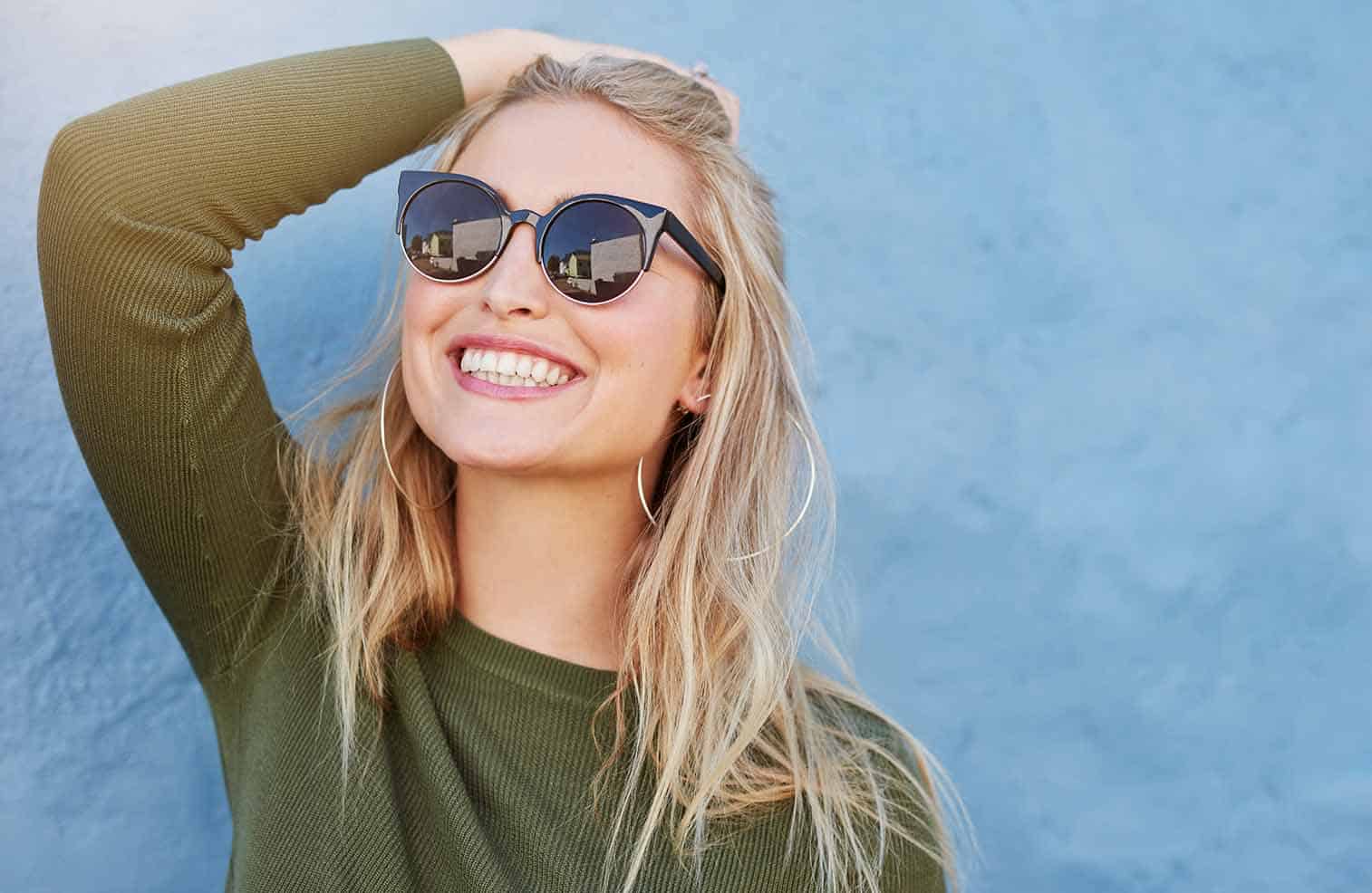 Confidence is a habit we create and work on each day. Here are 11 habits of a confident woman that you can add in to your day to increase your confidence.
