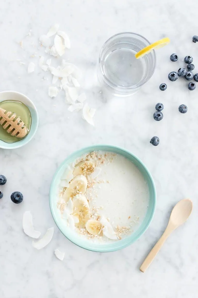 Before you reach for the coffee and donuts, try these foods to give you a natural boost in energy when the afternoon slump kicks in. Add to your diet too!