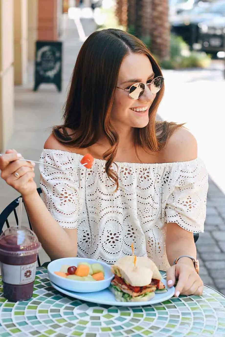 Want to save money without giving up spending on your favourite things? It's absolutely possible, you just need to be smart about how you manage your money.