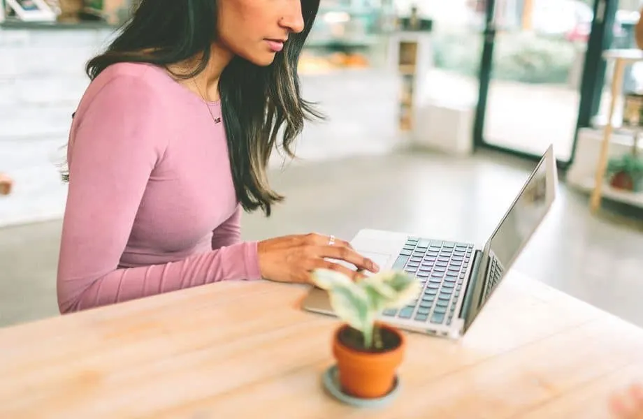 It can be hard to determine if you need an emergency fund before you pay off debt. Both ways have benefits, but this is which one you should choose and why.