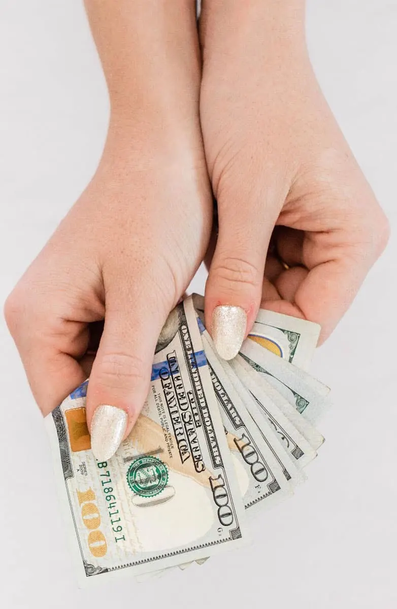 Nowadays, making extra money is easier than ever. Here are 21 ideas to make money on the side!