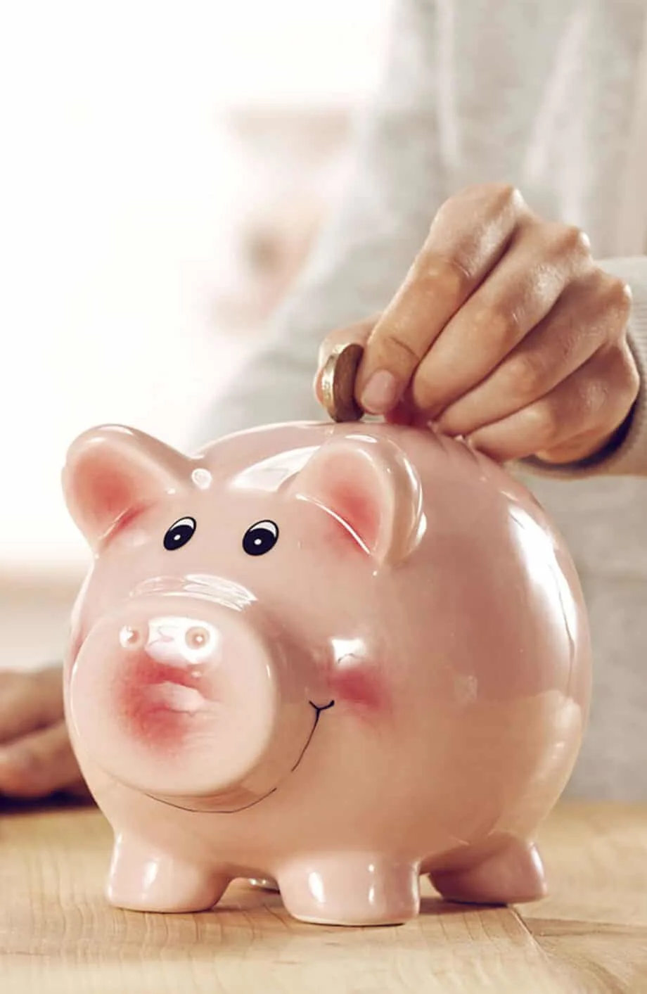 Nowadays, making extra money is easier than ever. Here are 21 ideas to make money on the side!