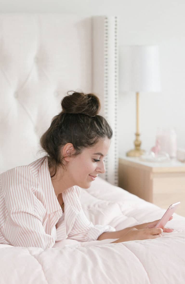 17 Things To Do Instead Of Scrolling Social Media Before Bed (To Help You Sleep)
