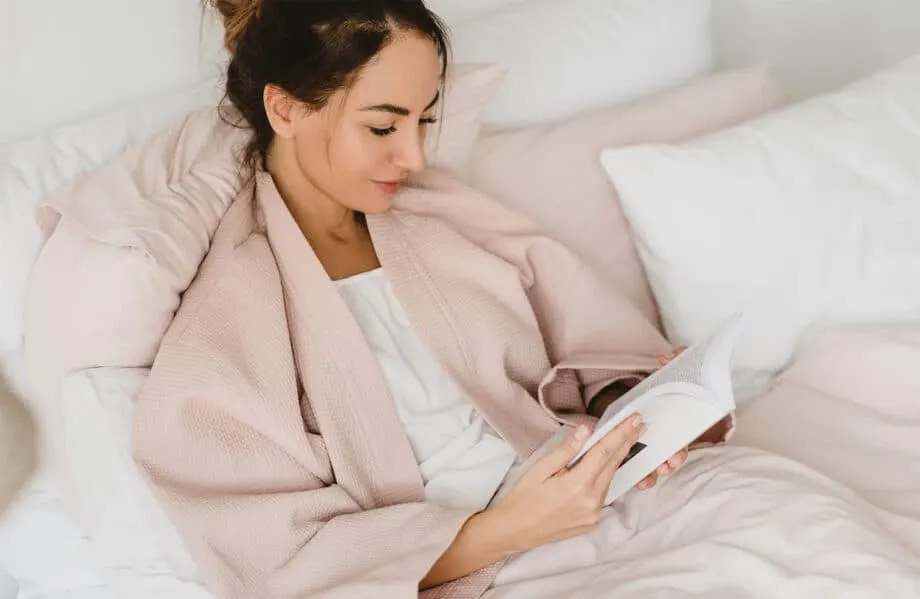 Daily routines are a brilliant way to help simplify your life, reduce overwhelm, and help you feel like you're in control of your day.