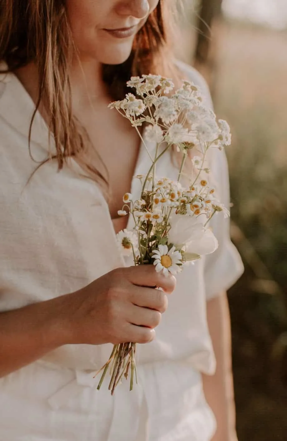 One way to include gratitude in your day is by saying positive affirmations. These are brief, simple statements that declare something about yourself or your situation in a positive light. Here are 60 powerful gratitude affirmations for a positive outlook.