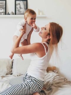 New motherhood can be a chaotic time. Journaling can be a lifesaver during this time, especially if you use journal prompts for new moms that are specifically designed to help you focus on different areas of motherhood and your sense of self. Here are 61 best journal prompts about postpartum and motherhood for new moms.