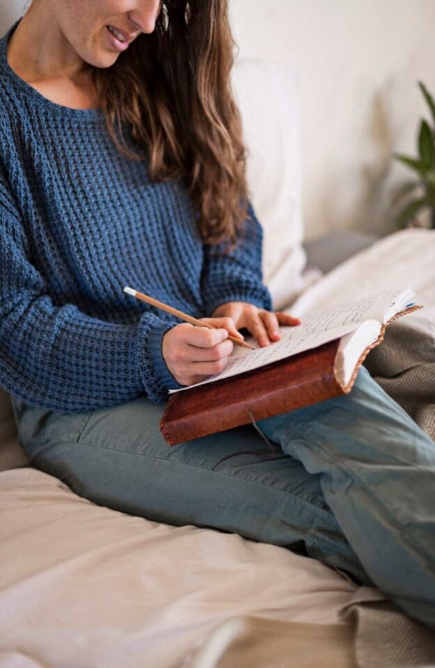 How To Start Journaling: Your Ultimate Guide Including Tips For ...